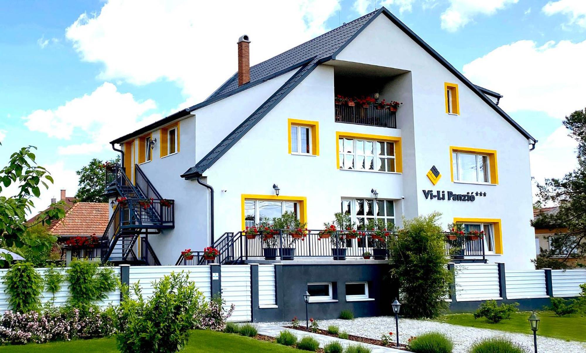 Vi-Li Panzio Bed & Breakfast Maklar Bagian luar foto
