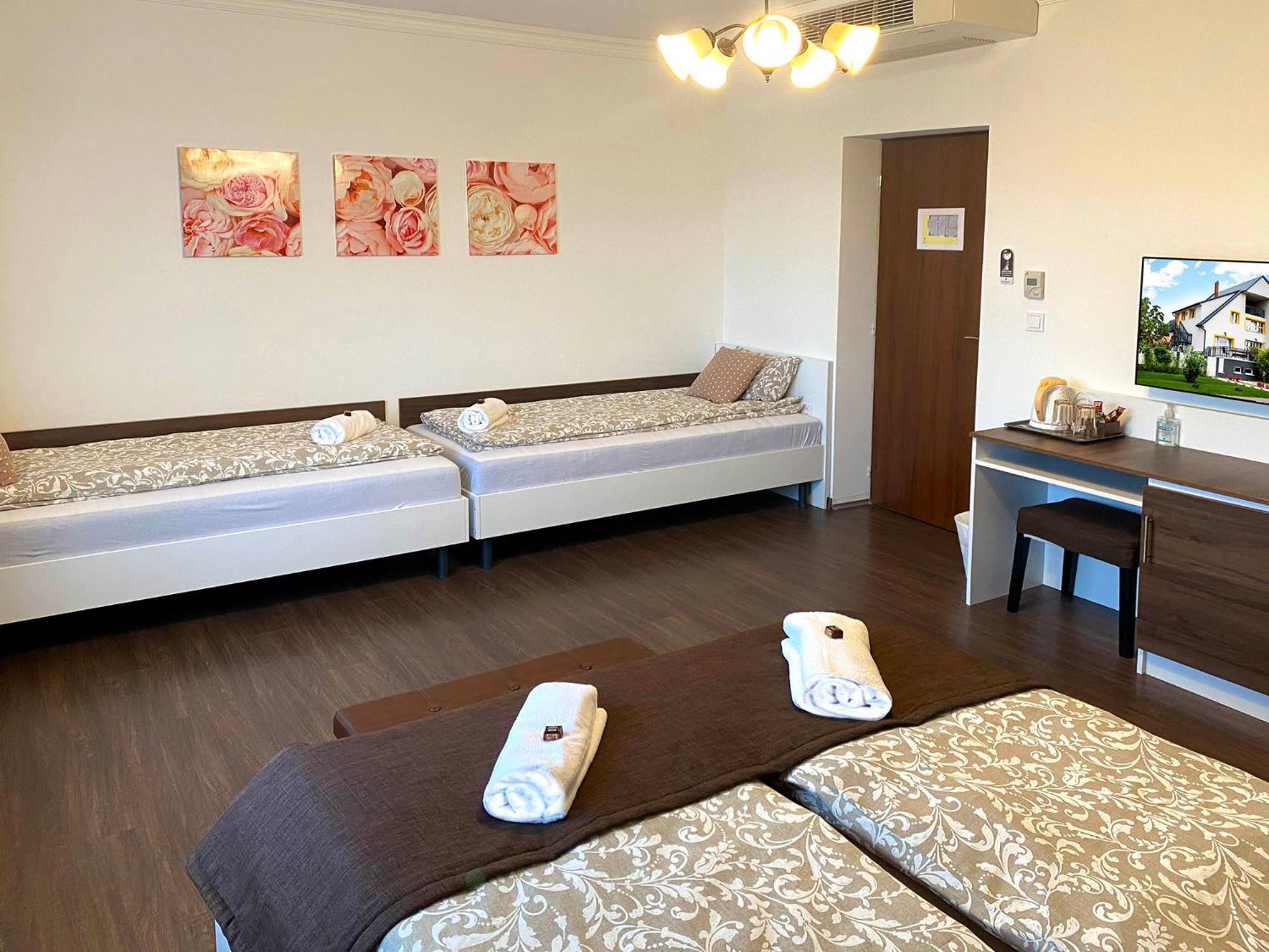 Vi-Li Panzio Bed & Breakfast Maklar Bagian luar foto